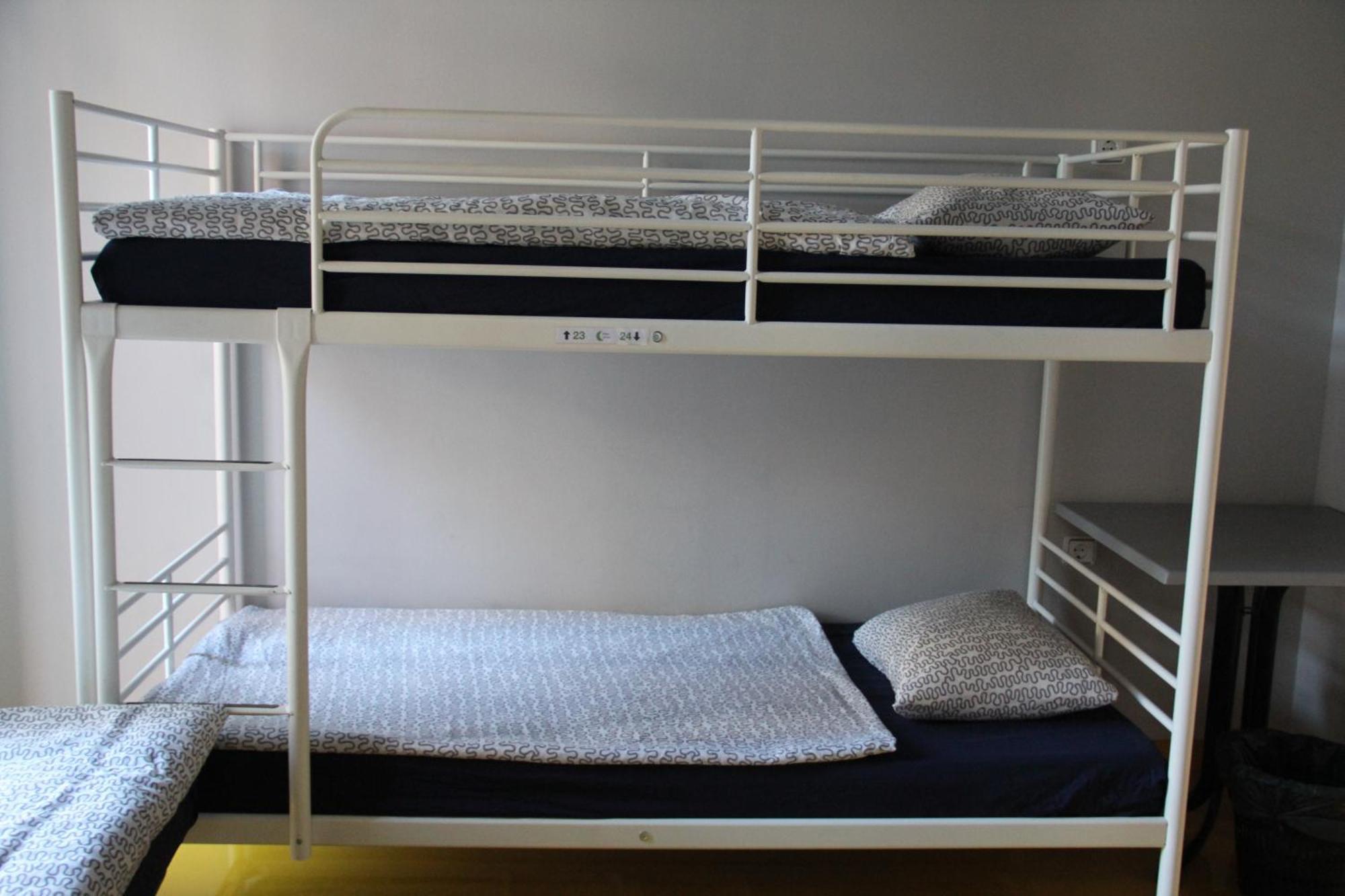 Sleep Green - Certified Eco Youth Hostel Барселона Номер фото