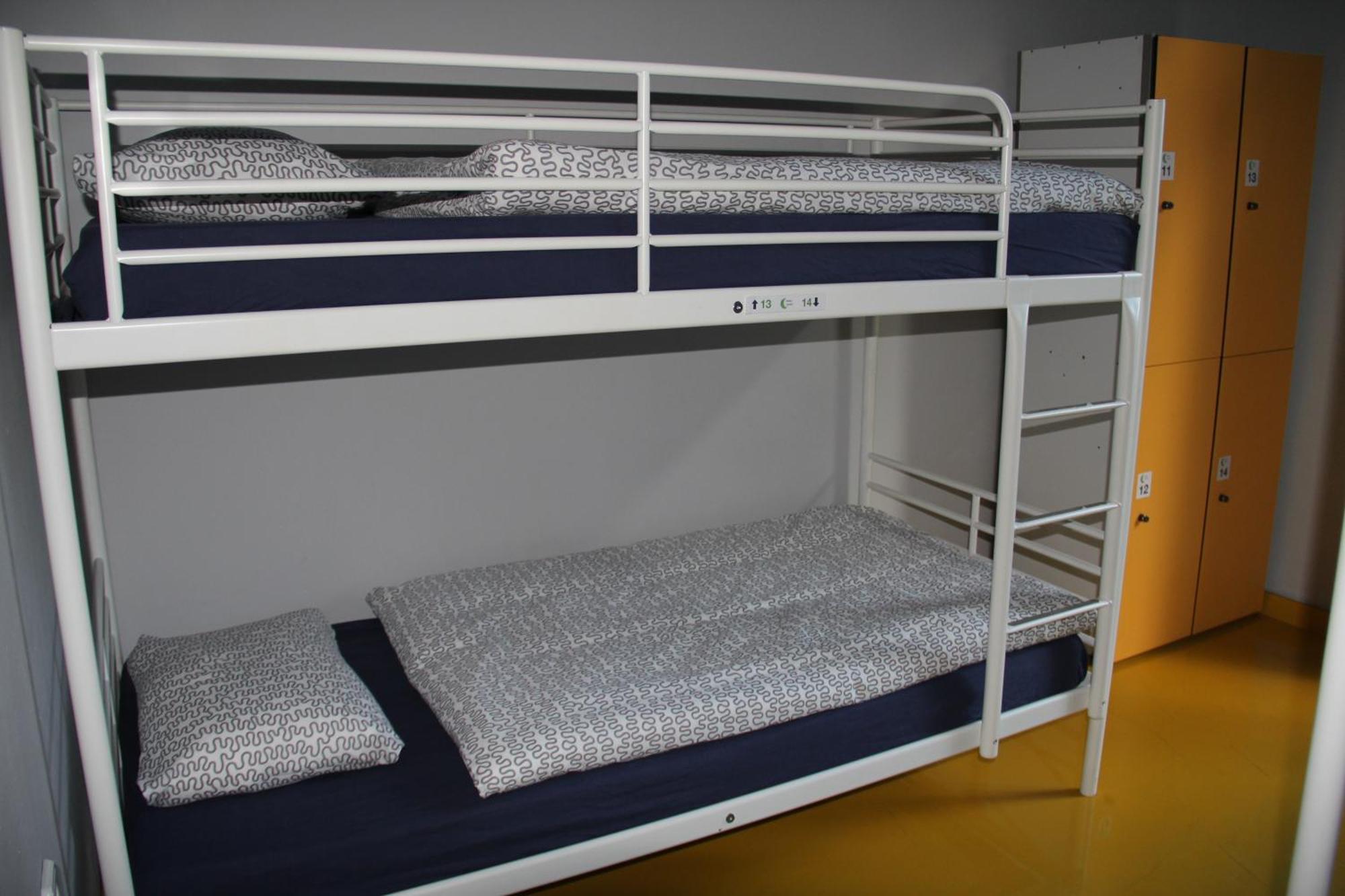 Sleep Green - Certified Eco Youth Hostel Барселона Номер фото