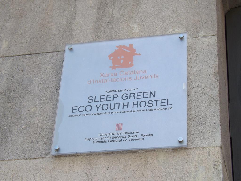 Sleep Green - Certified Eco Youth Hostel Барселона Екстер'єр фото