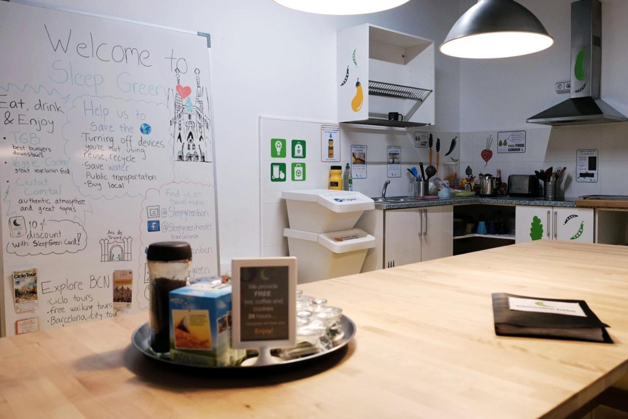 Sleep Green - Certified Eco Youth Hostel Барселона Екстер'єр фото