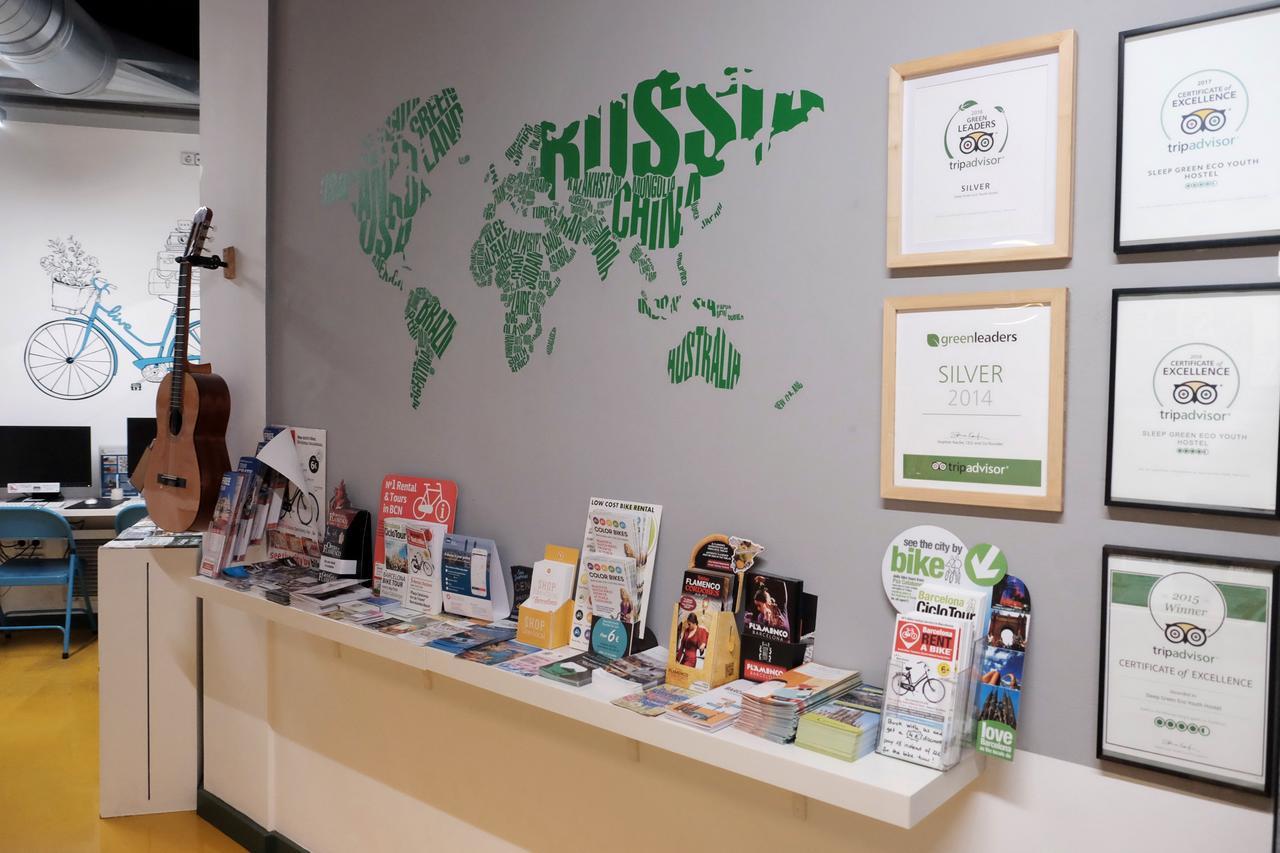 Sleep Green - Certified Eco Youth Hostel Барселона Екстер'єр фото