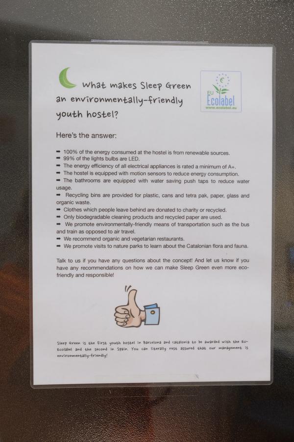 Sleep Green - Certified Eco Youth Hostel Барселона Екстер'єр фото